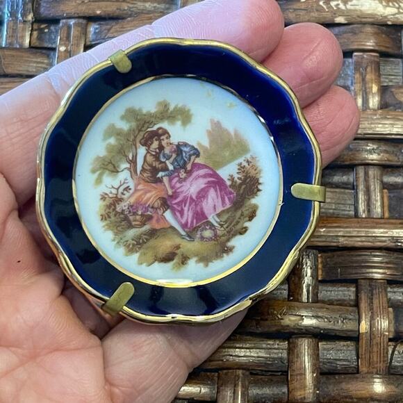 Limoges France Miniature Plate with Stand - Picture 3 of 6